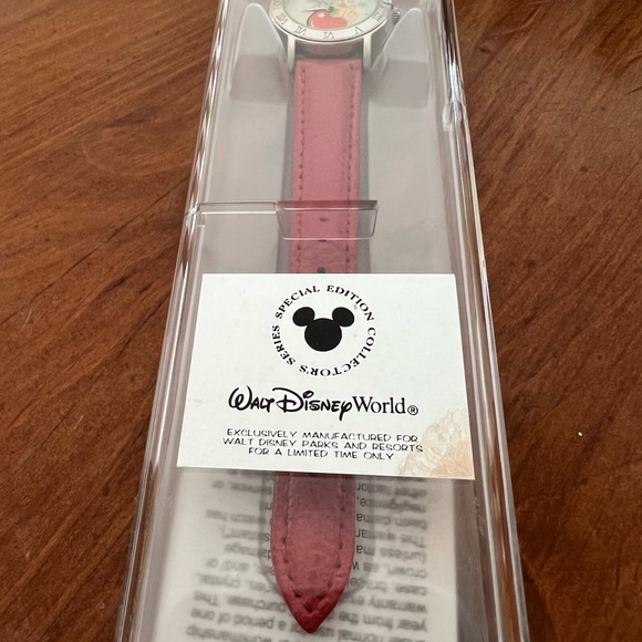 Disney Time Works Watch NWT - Picture 4 of 5